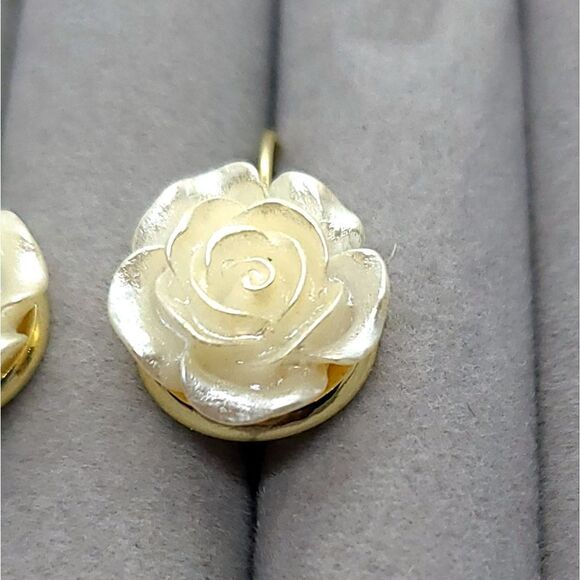 Camellia Flower Lever Back Drop Earrings Boho Wedding Bridal Bride Ivory Jewelry - Picture 5 of 9